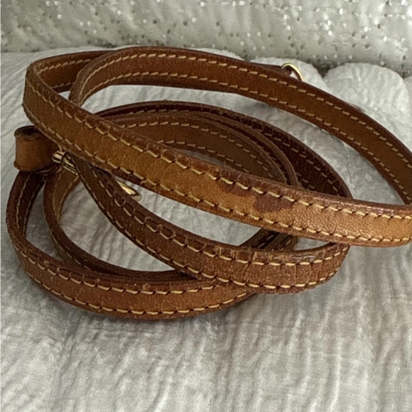 Authentic Vintage Louis Vuitton Thin Detachable Strap - Picture 2 of 6
